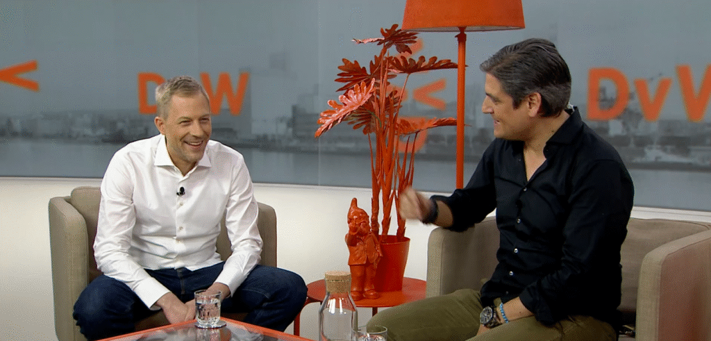 0ee353ccc_thierry_dany_speaking